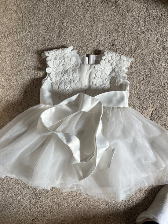 Source Unknown Other - White Lace Tulle Dress  (Size 2T - worn once)